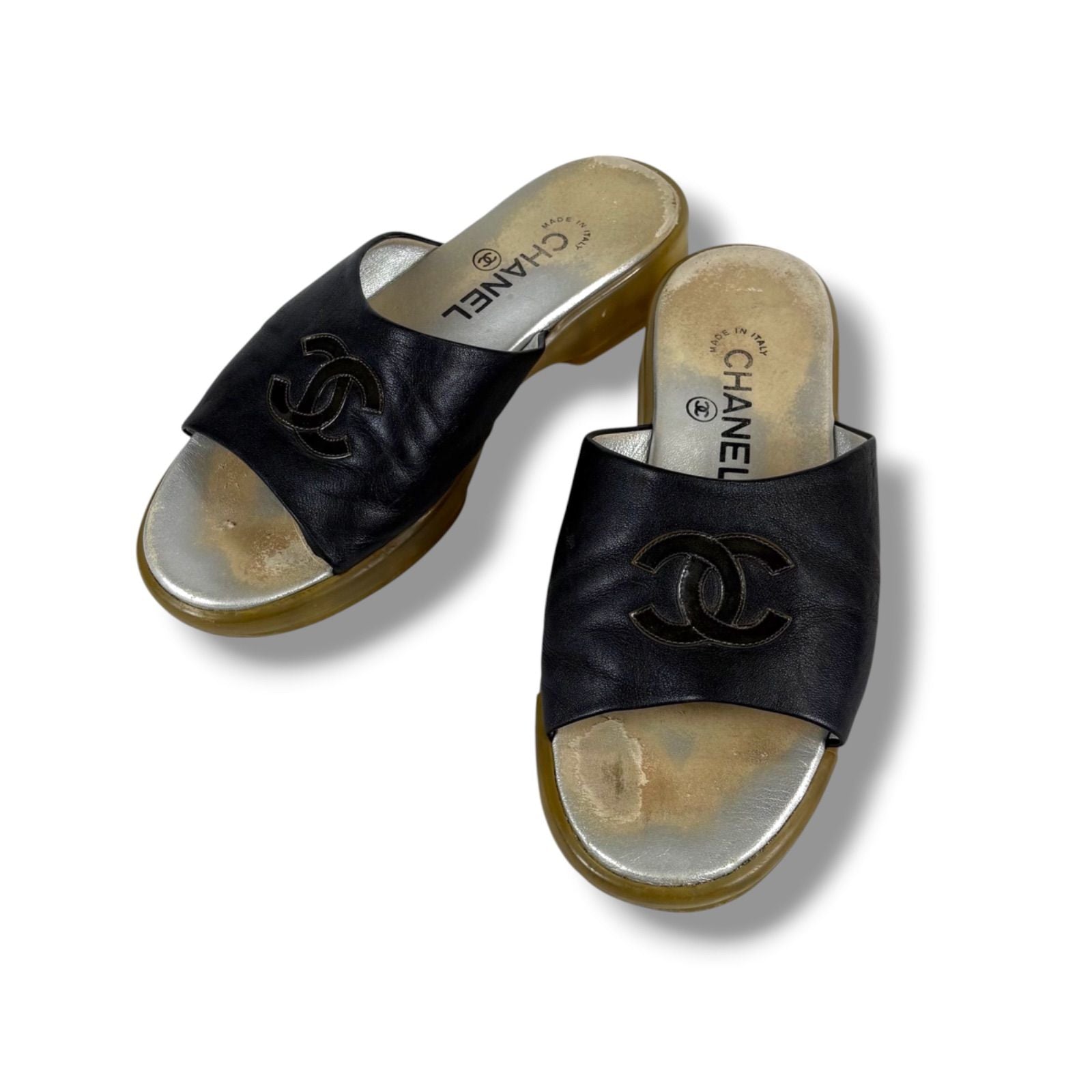 Chanel CC Logo Leather Slide Sandals Black — view 2