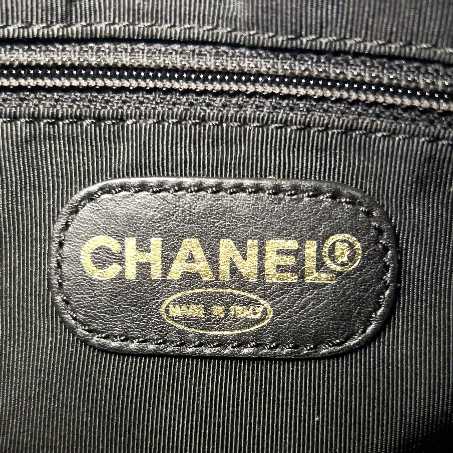 Chanel Limited Double Stitch CC Logo Hobo Random Lambskin Black Shoulder — view 4