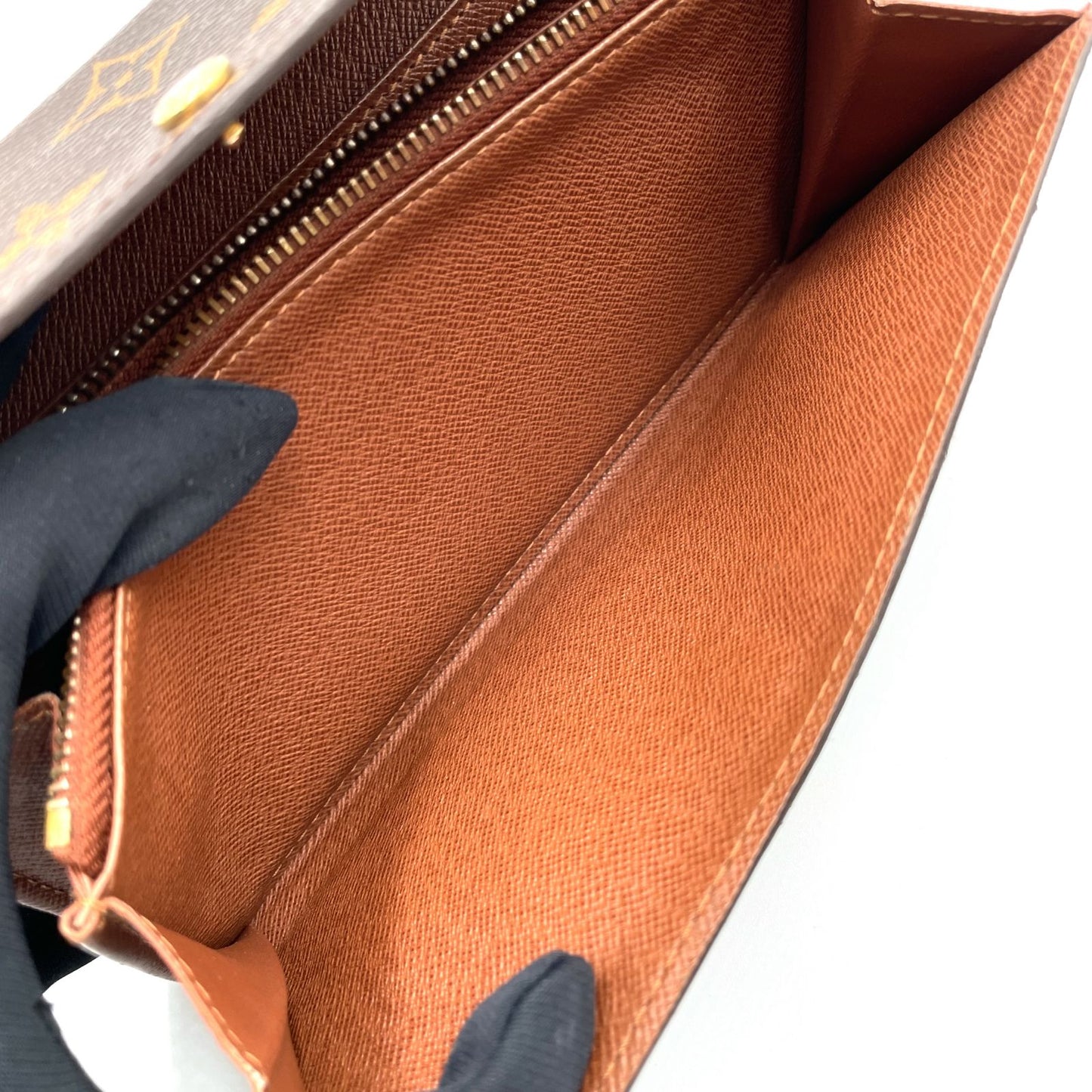 Louis Vuitton Limited Portefeuille Sarah Monogram Initial Available Leather — view 9