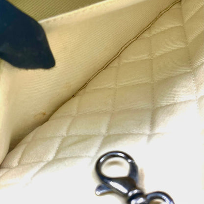 Chanel Limited CC Logo Caviar Leather Off White Chain Handbag Silver — view 5