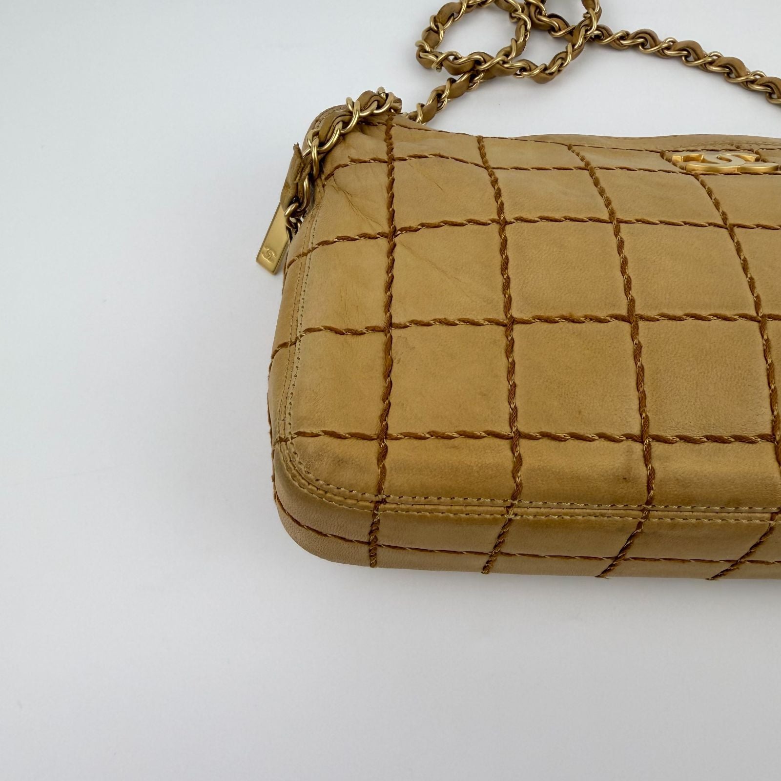 Chanel CC Logo Wild Stitch Choco Bar Chain Shoulder Bag Beige Leather Vintage — view 7