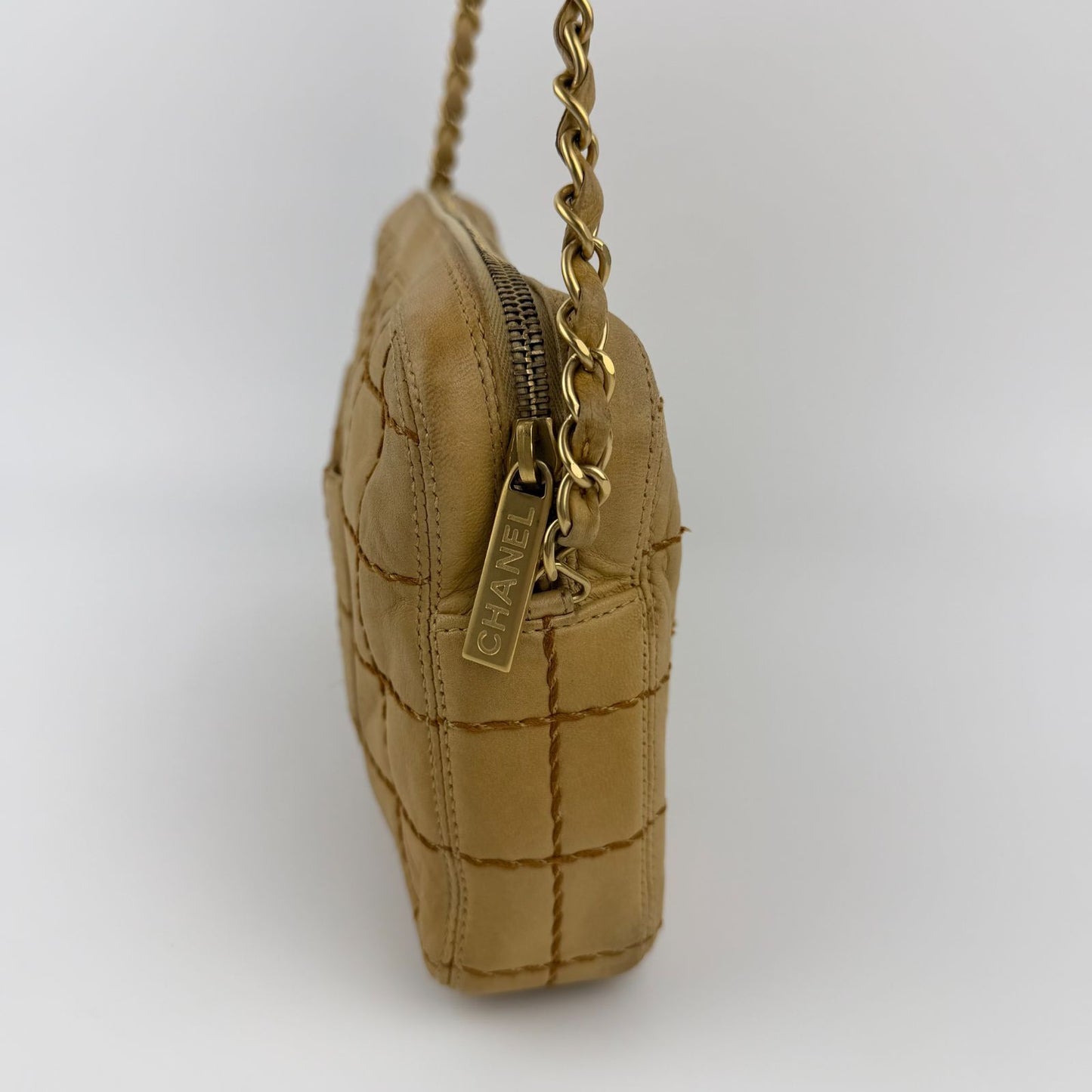 Chanel CC Logo Wild Stitch Choco Bar Chain Shoulder Bag Beige Leather Vintage — view 5