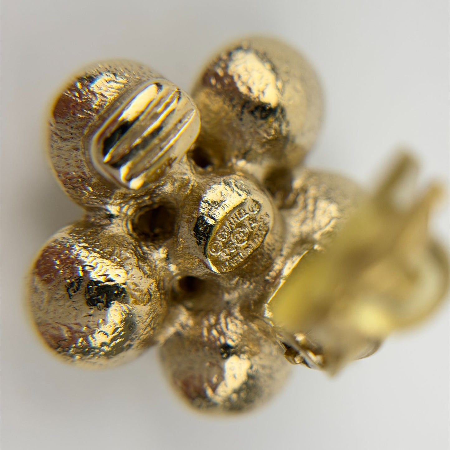 Chanel CC Logo Flower Motif Earrings Gold Vintage — view 3