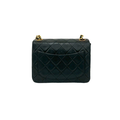Chanel Card with Quilted CC Logo Lambskin Chain Shoulder Bag Pochette Black — view 3