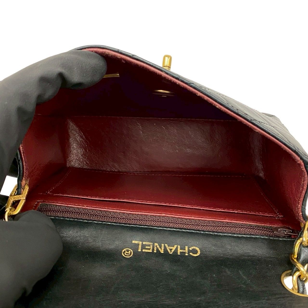 Chanel Card with Quilted CC Logo Lambskin Chain Shoulder Bag Pochette Black — view 9