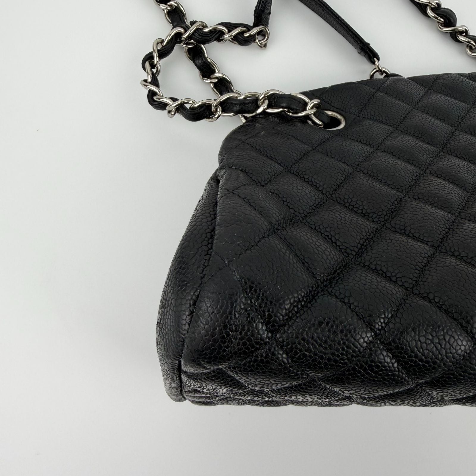 Chanel CC Logo Quilted Chain Shoulder Bag Black Caviar Leather Vintage — view 9