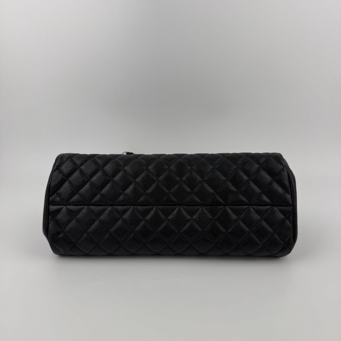 Chanel CC Logo Quilted Chain Shoulder Bag Black Caviar Leather Vintage — view 5