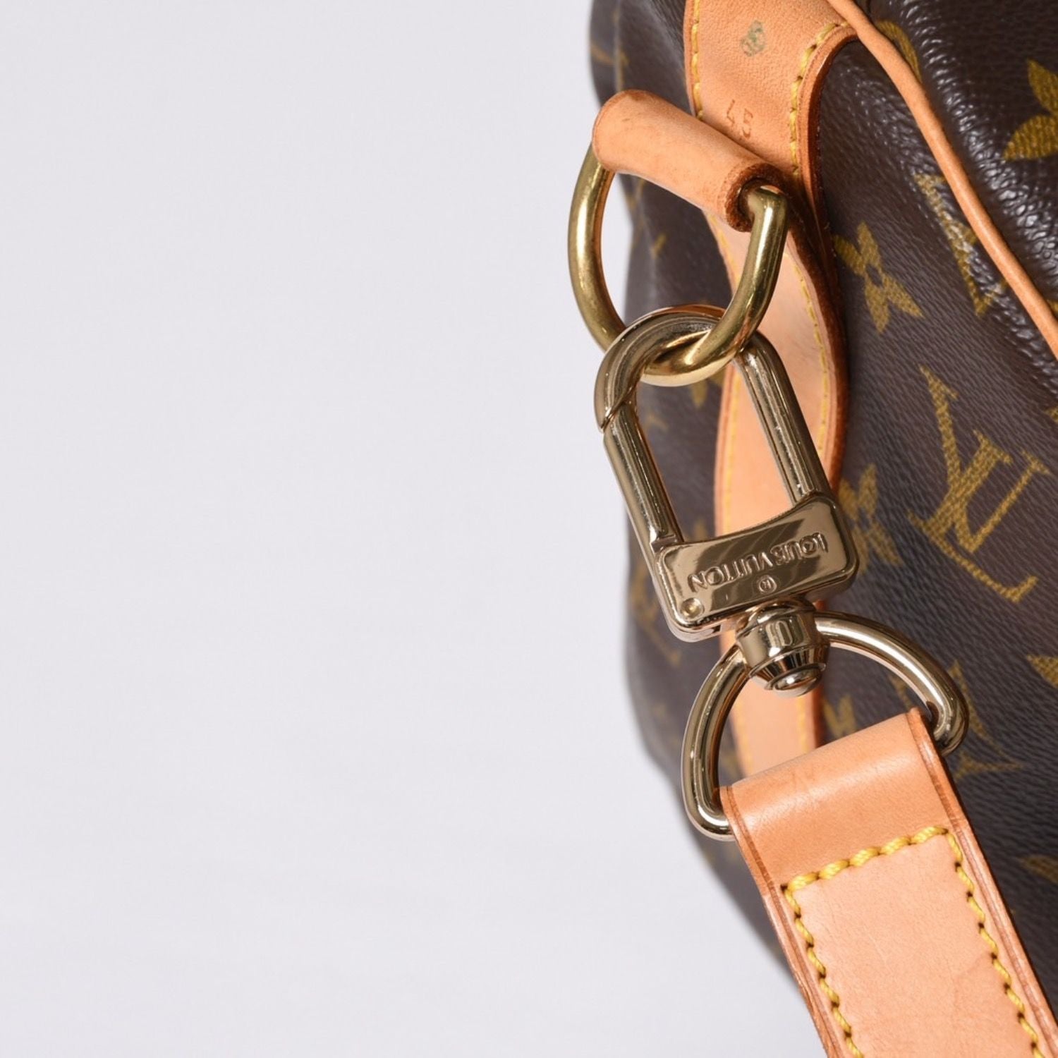 Louis Vuitton Boston Bag Keepall Bandouliere 45 Monogram Brown Gold — view 5