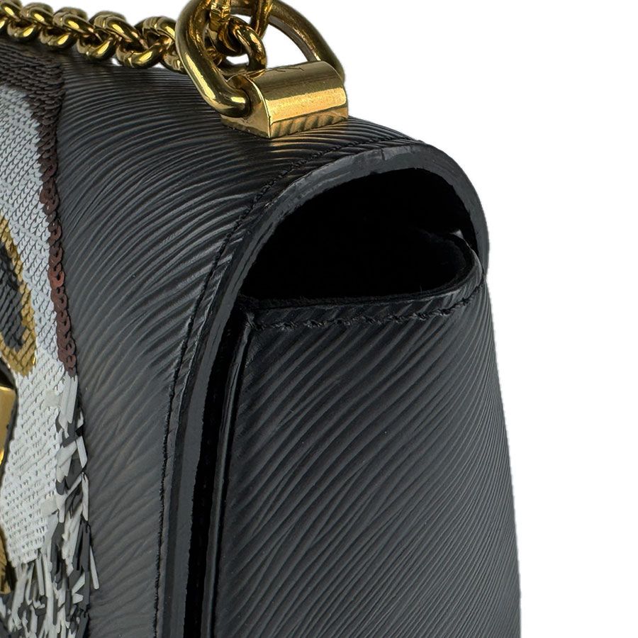 Louis Vuitton Shoulder Bag Twist MM — view 7