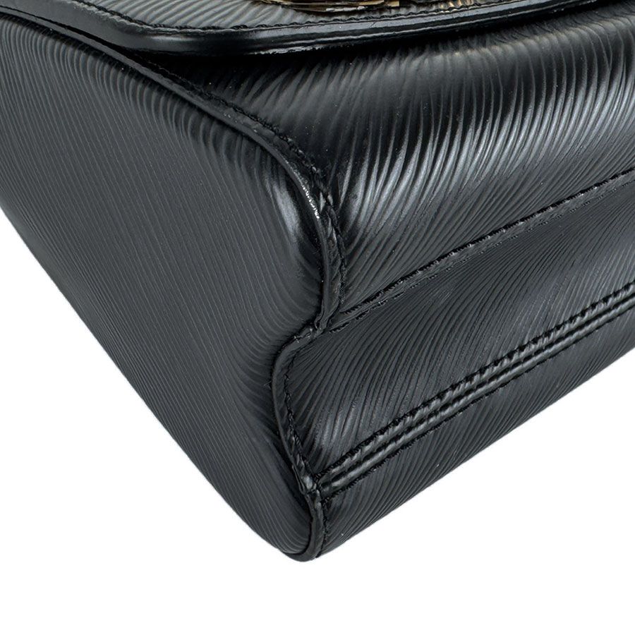 Louis Vuitton Shoulder Bag Twist MM — view 8