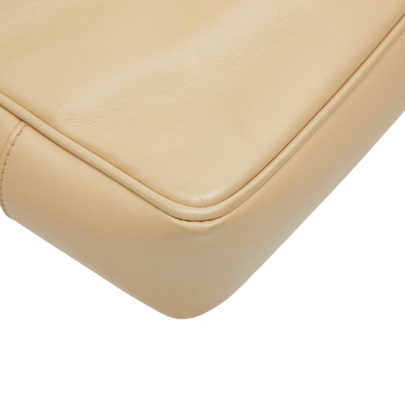 Chanel CC Logo Tote Beige Leather — view 7