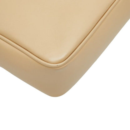 Chanel CC Logo Tote Beige Leather — view 5