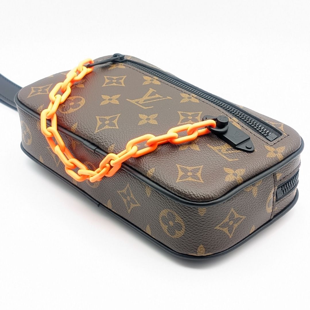Louis Vuitton Almost Pochette Volga Monogram Solar — view 4