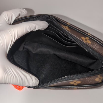 Louis Vuitton Almost Pochette Volga Monogram Solar — view 7
