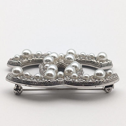 Chanel Brooch CC Logo Faux Pearl Silver Recent — view 2