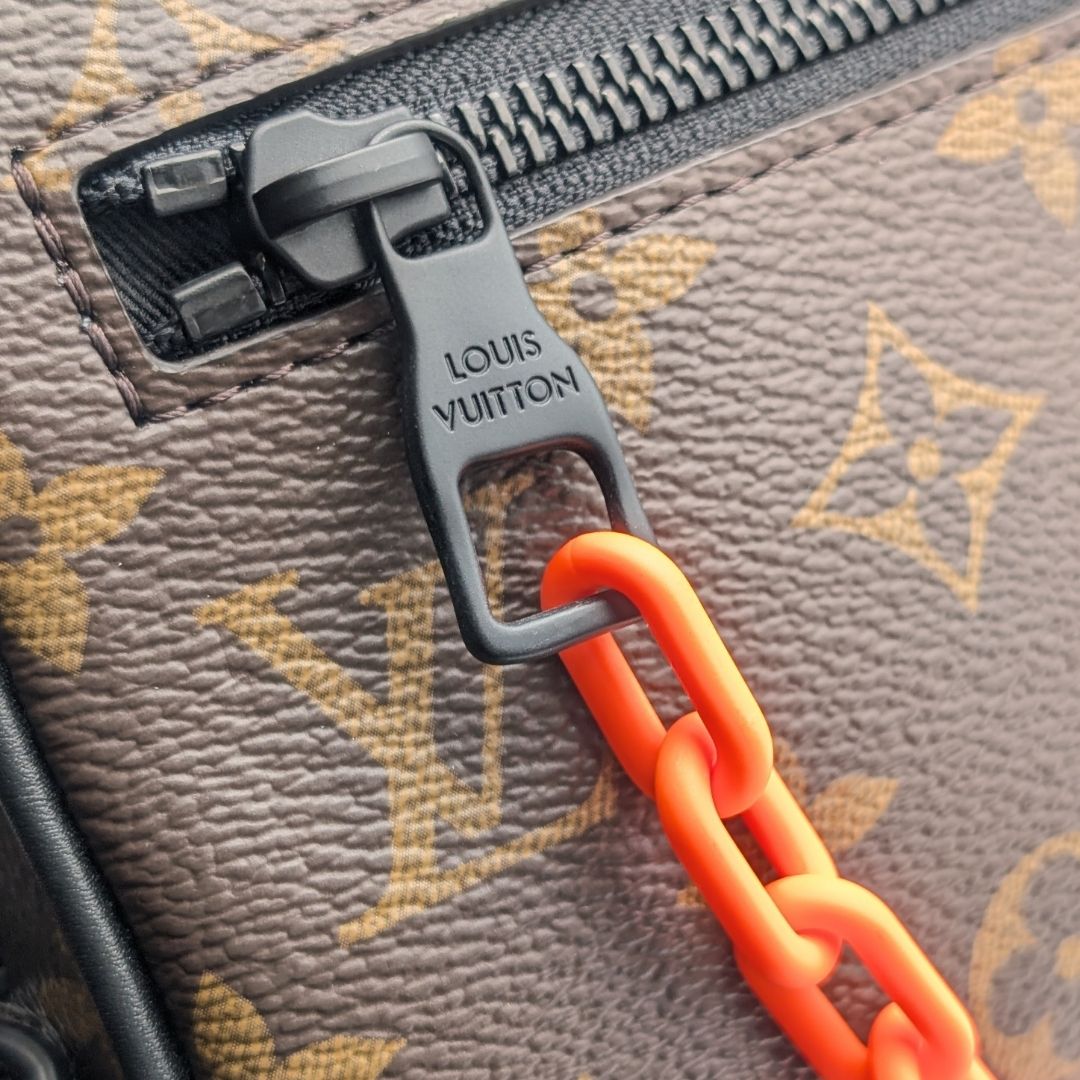 Louis Vuitton Almost Pochette Volga Monogram Solar — view 5