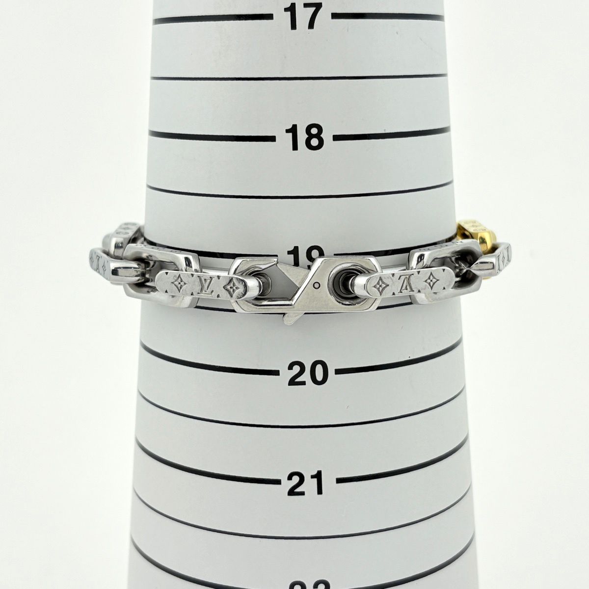 Louis Vuitton Bracelet Chain Monogram LV Silver Plated — view 4