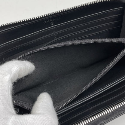Chanel CC Logo Zip Around Wallet Quilted Leather Black — view 7