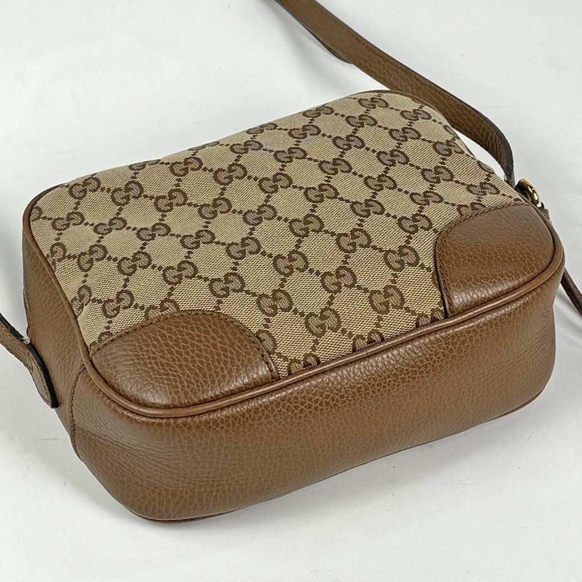 Gucci GG Pattern Shoulder Bag Canvas Brown — view 2