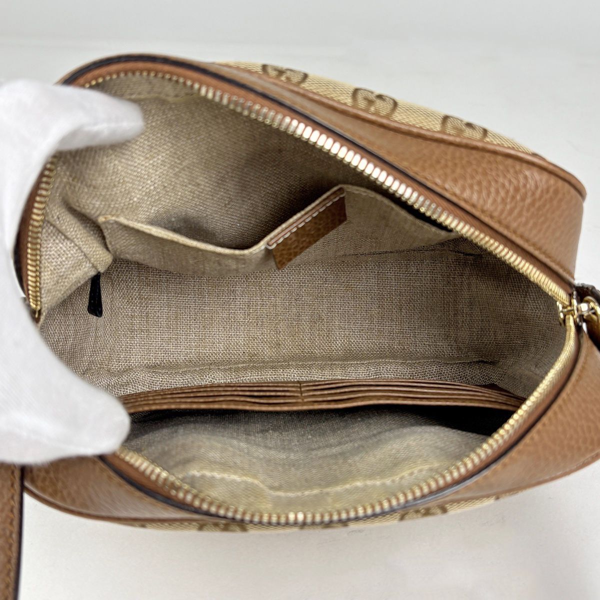 Gucci GG Pattern Shoulder Bag Canvas Brown — view 7