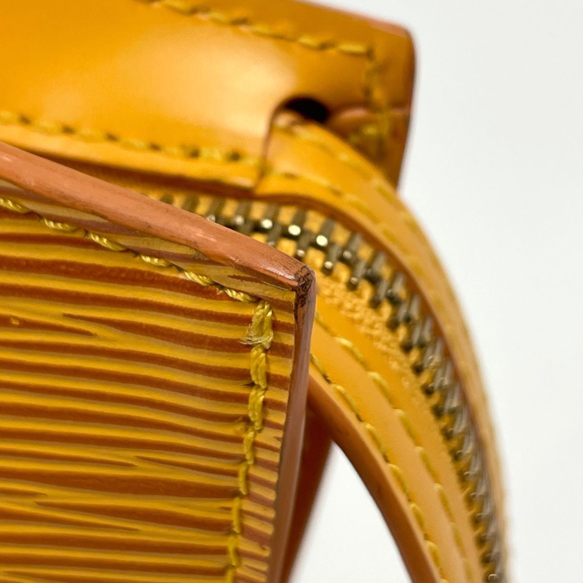 Louis Vuitton Saint Jacques Handbag Epi Tassili Yellow — view 4