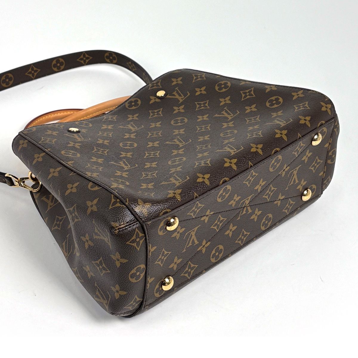 Louis Vuitton Montaigne MM Shoulder Bag 2-Way Monogram Brown — view 2