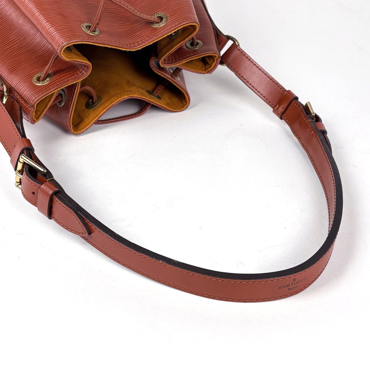 Louis Vuitton Petit Noe Shoulder Drawstring Bag Epi Kenya Brown — view 7