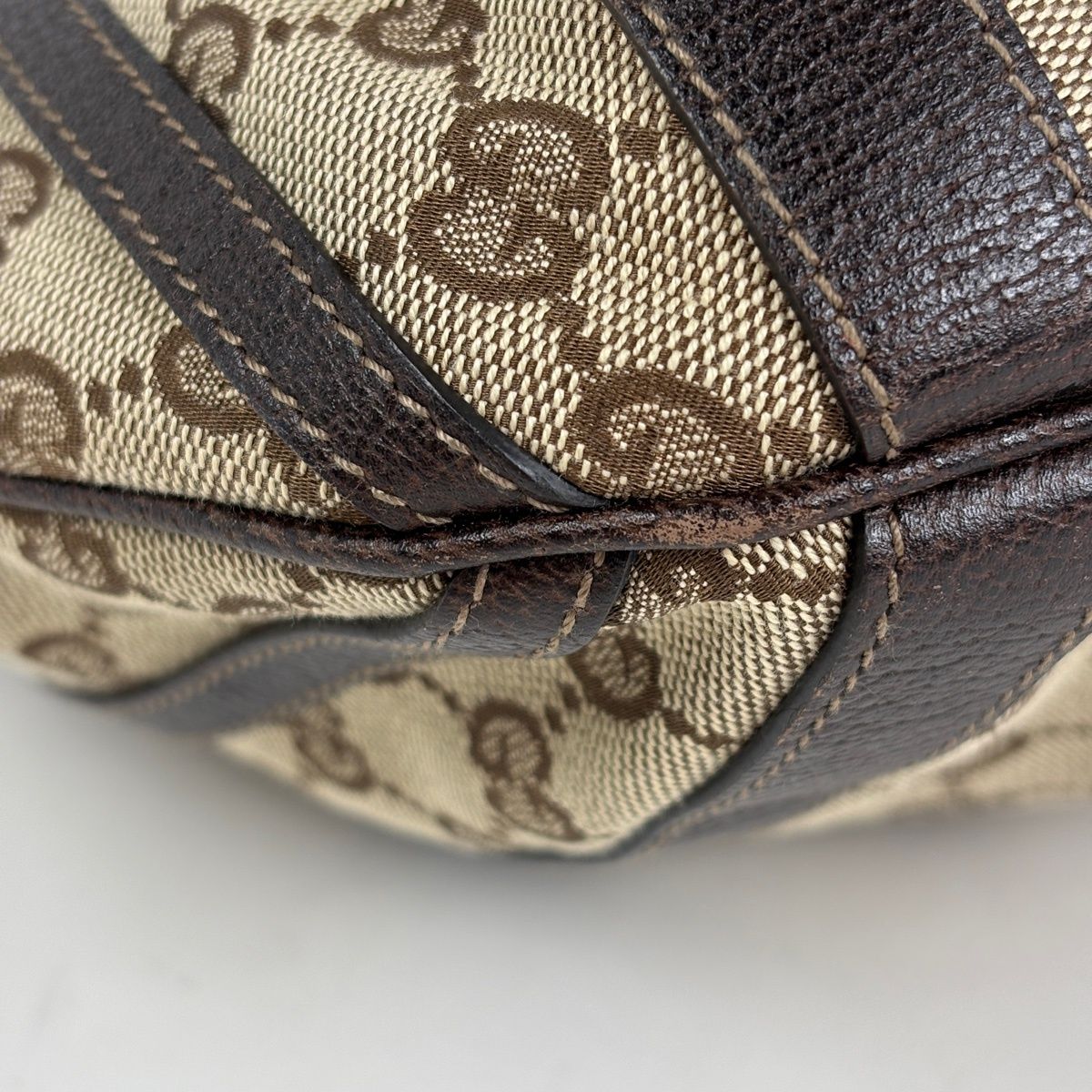 Gucci GG Pattern 2-Way Shoulder Bag Abbey Canvas Brown — view 3