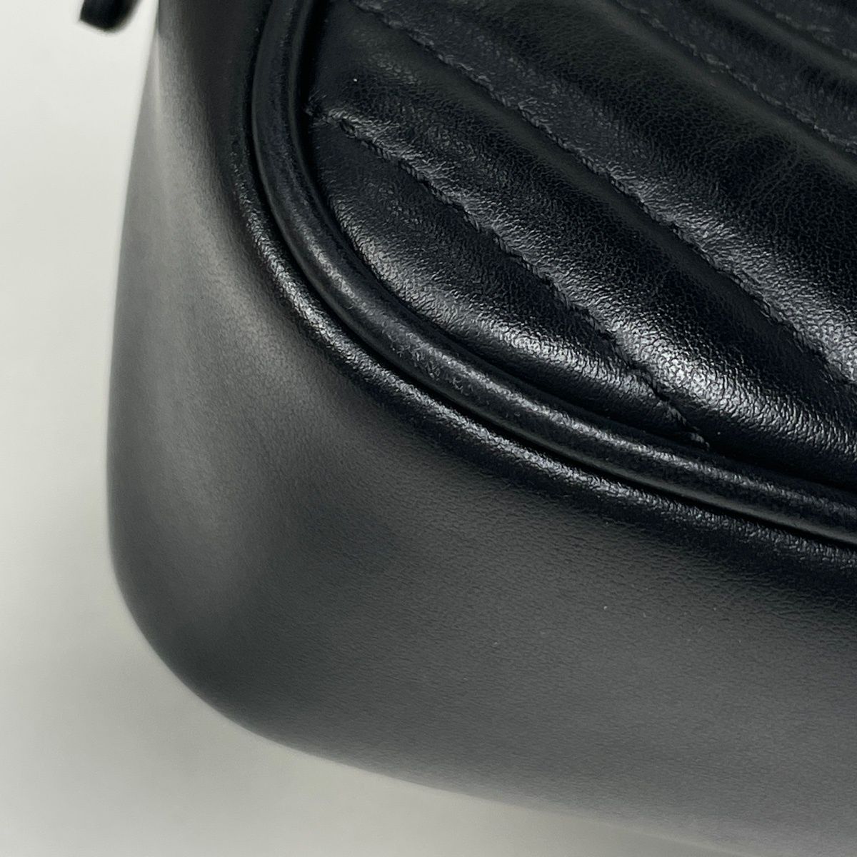 Gucci GG Marmont Chain Shoulder Bag Leather Black — view 3