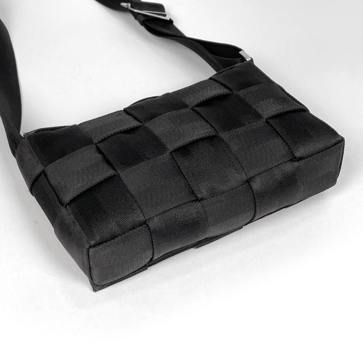 Bottega Veneta Intrecciato Webbing Shoulder Bag Polypropylene Cassette Fabric — view 2