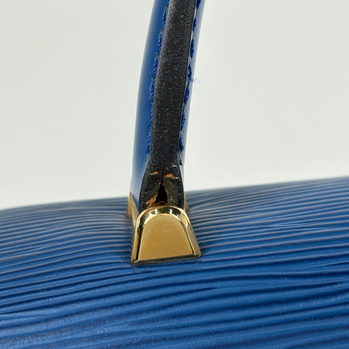 Louis Vuitton Malesherbes Handbag Epi Toledo Blue — view 5