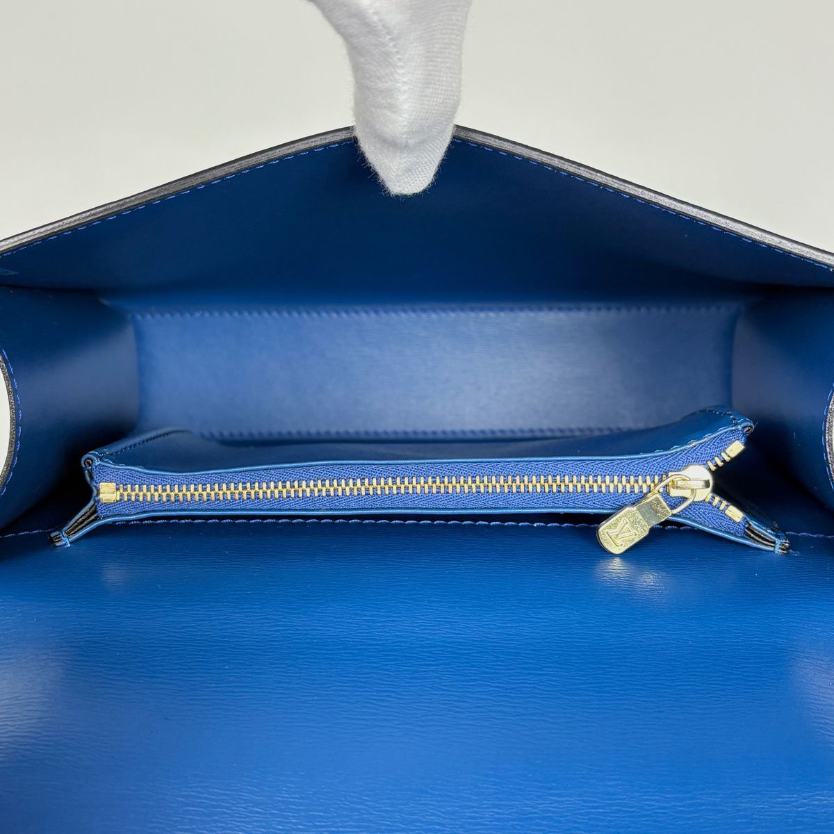 Louis Vuitton Malesherbes Handbag Epi Toledo Blue — view 8