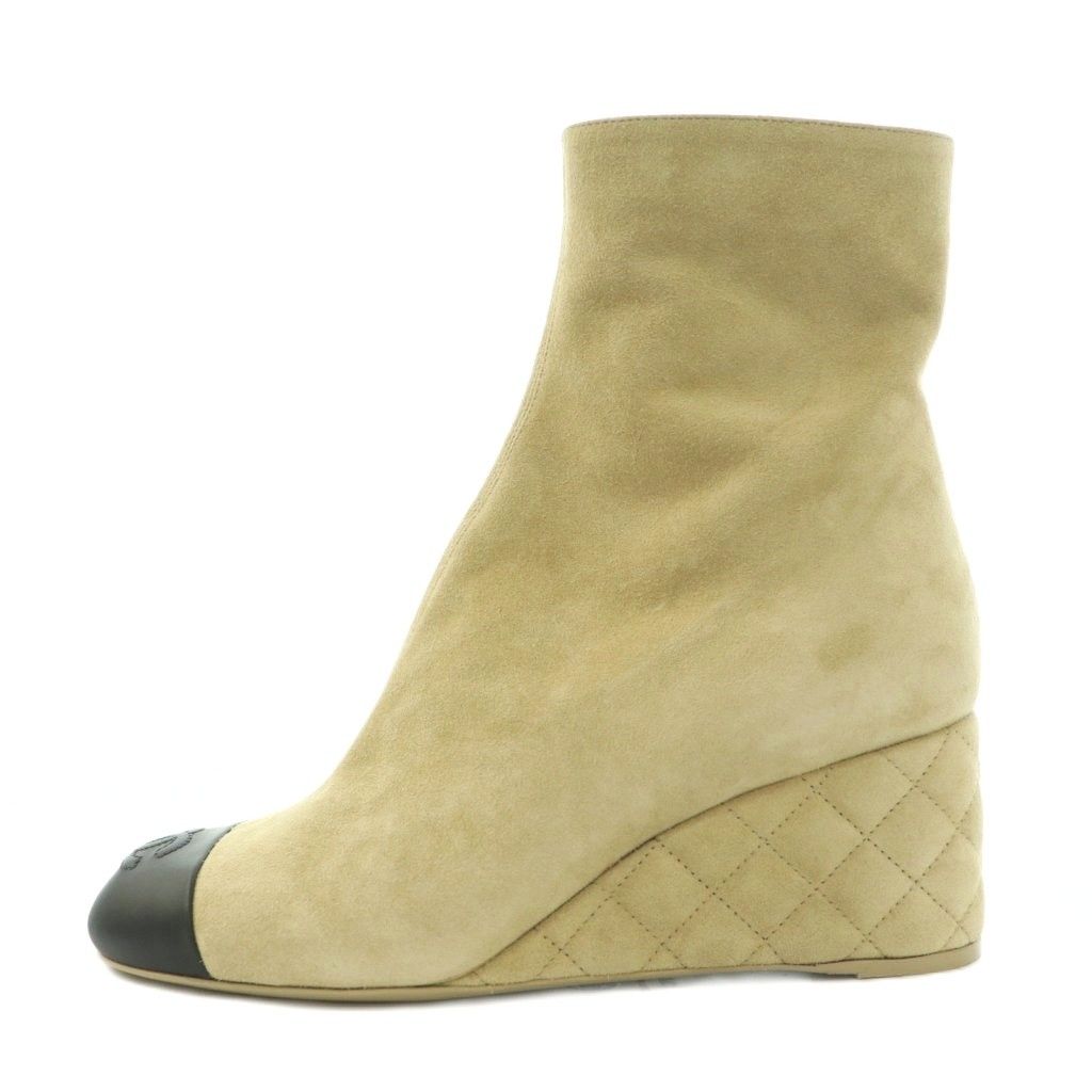 Chanel Short Boots Round Toe Wedge Sole CC Logo Suede Quilted Contrast Bicolor