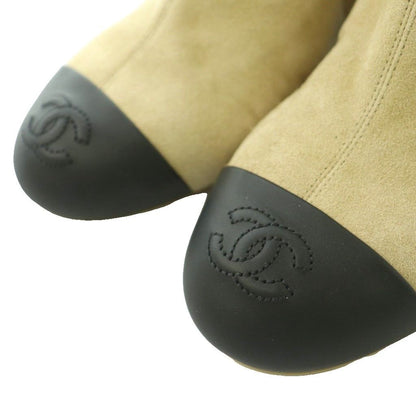 Chanel Short Boots Round Toe Wedge Sole CC Logo Suede Quilted Contrast Bicolor — view 4