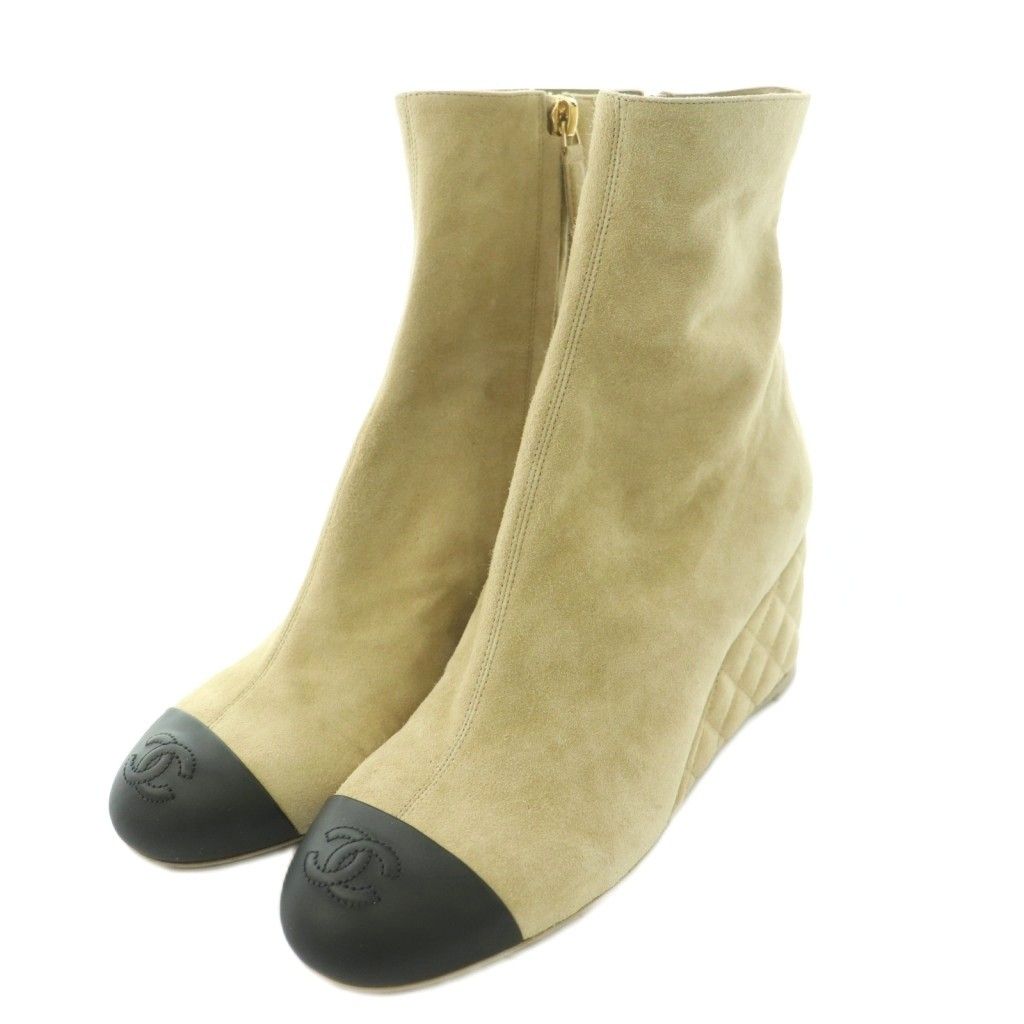 Chanel Short Boots Round Toe Wedge Sole CC Logo Suede Quilted Contrast Bicolor — view 2