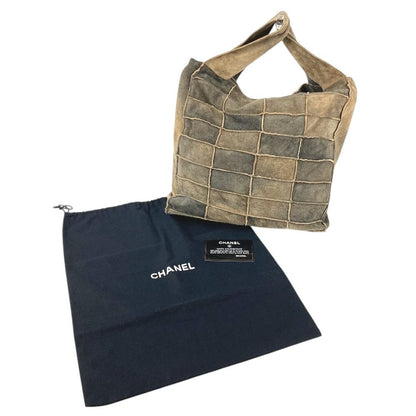Chanel Shoulder Bag Suede Gray — view 6