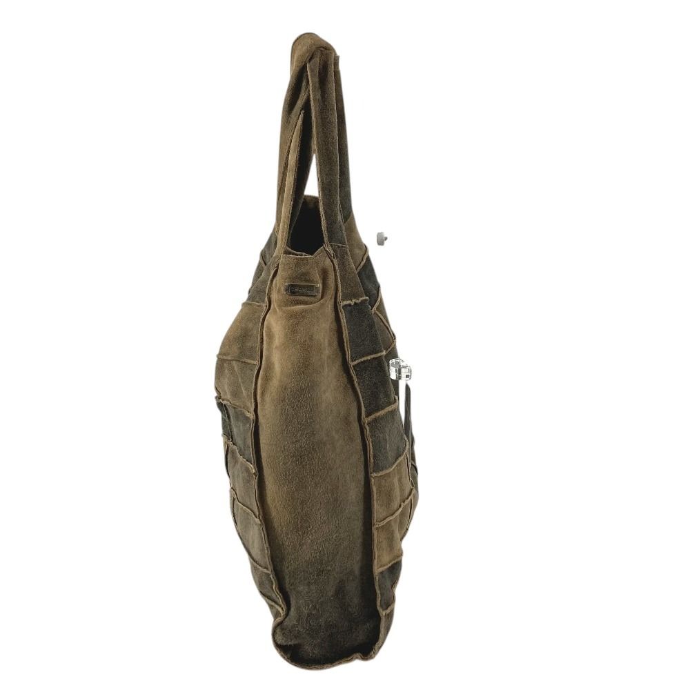 Chanel Shoulder Bag Suede Gray — view 3
