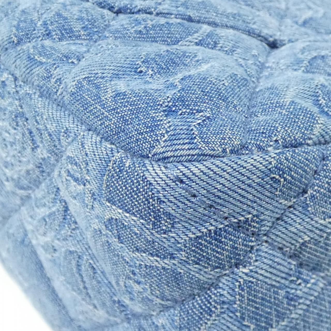 Chanel Shoulder Bag Blue — view 3
