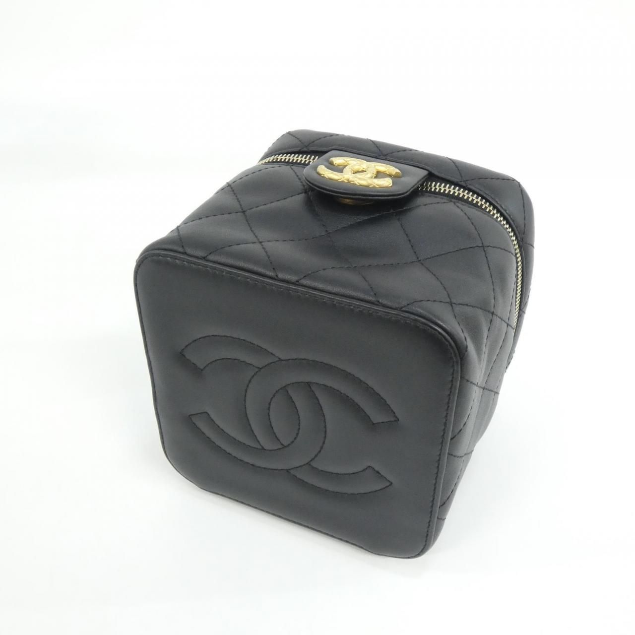 Chanel Shoulder Bag Black — view 3