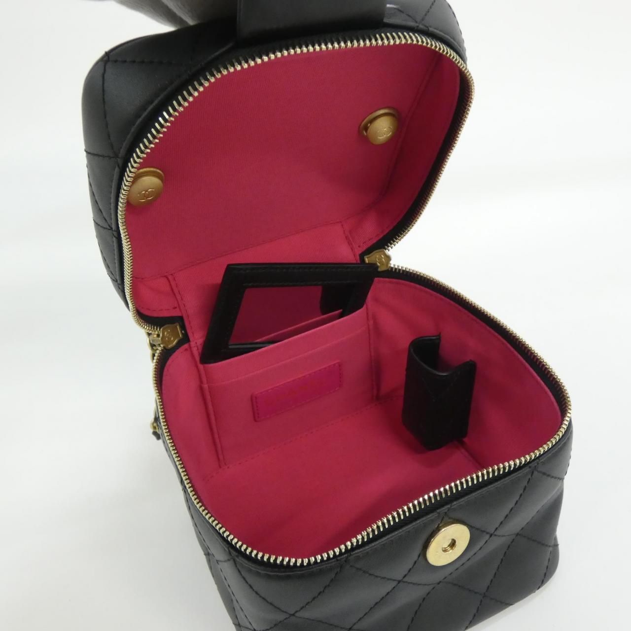 Chanel Shoulder Bag Black — view 7