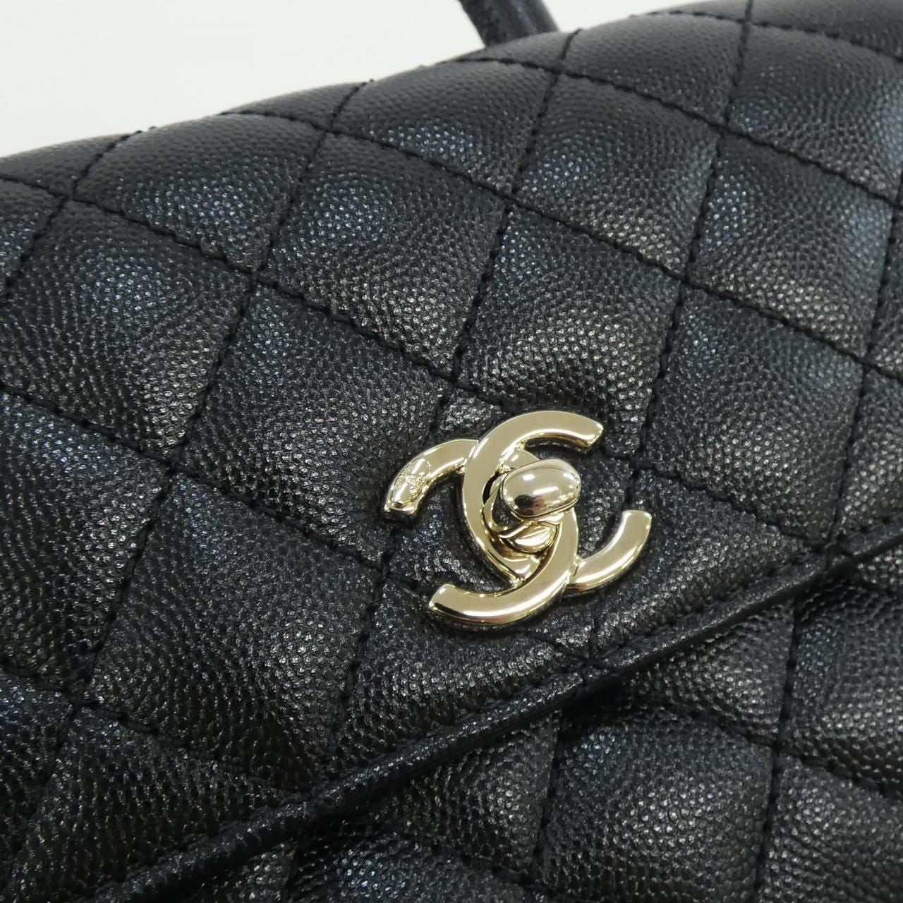 Chanel Bag Handbag Black — view 4