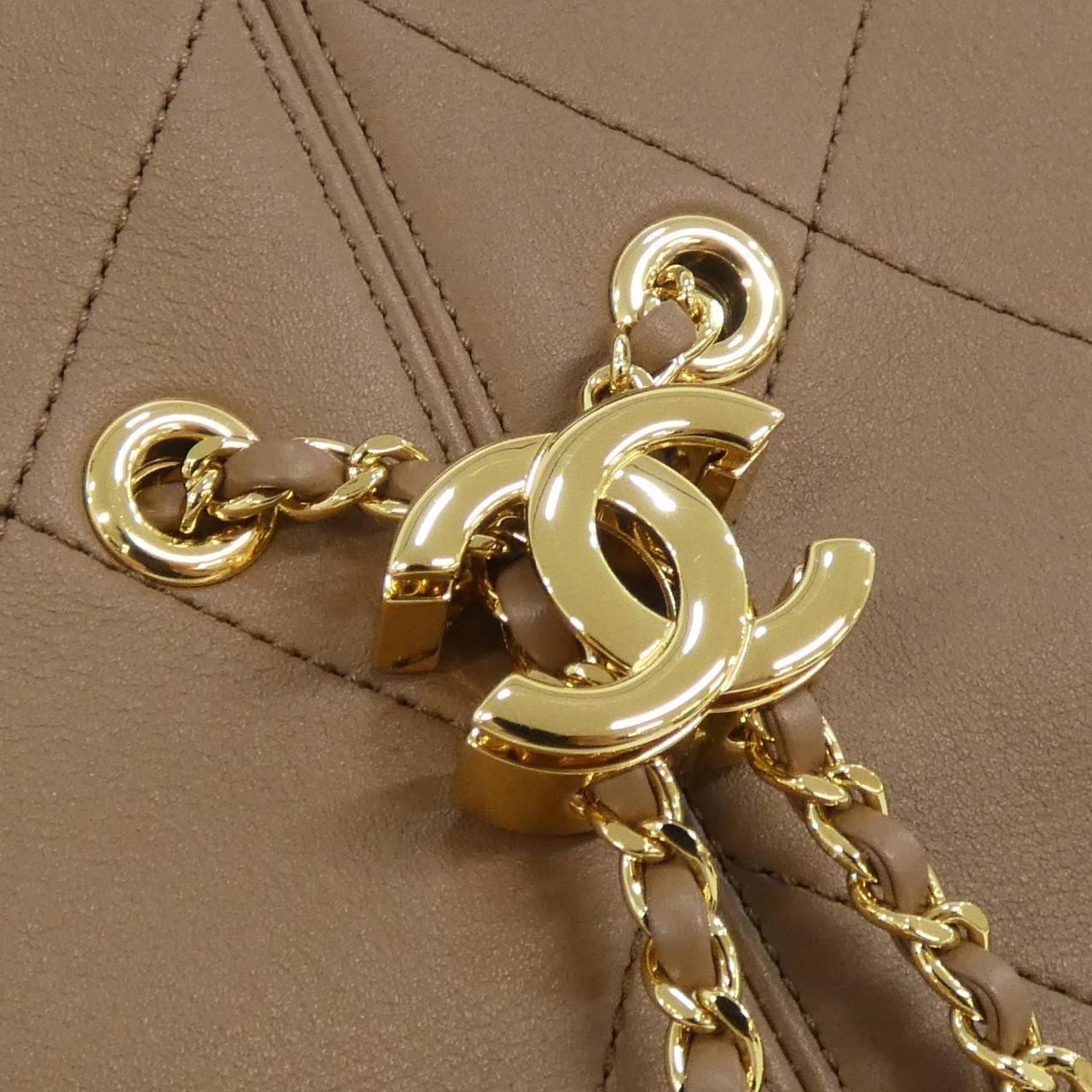 Chanel Bag Handbag Brown — view 4