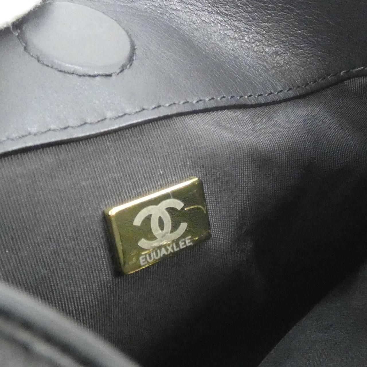 Chanel Shoulder Bag Black — view 8