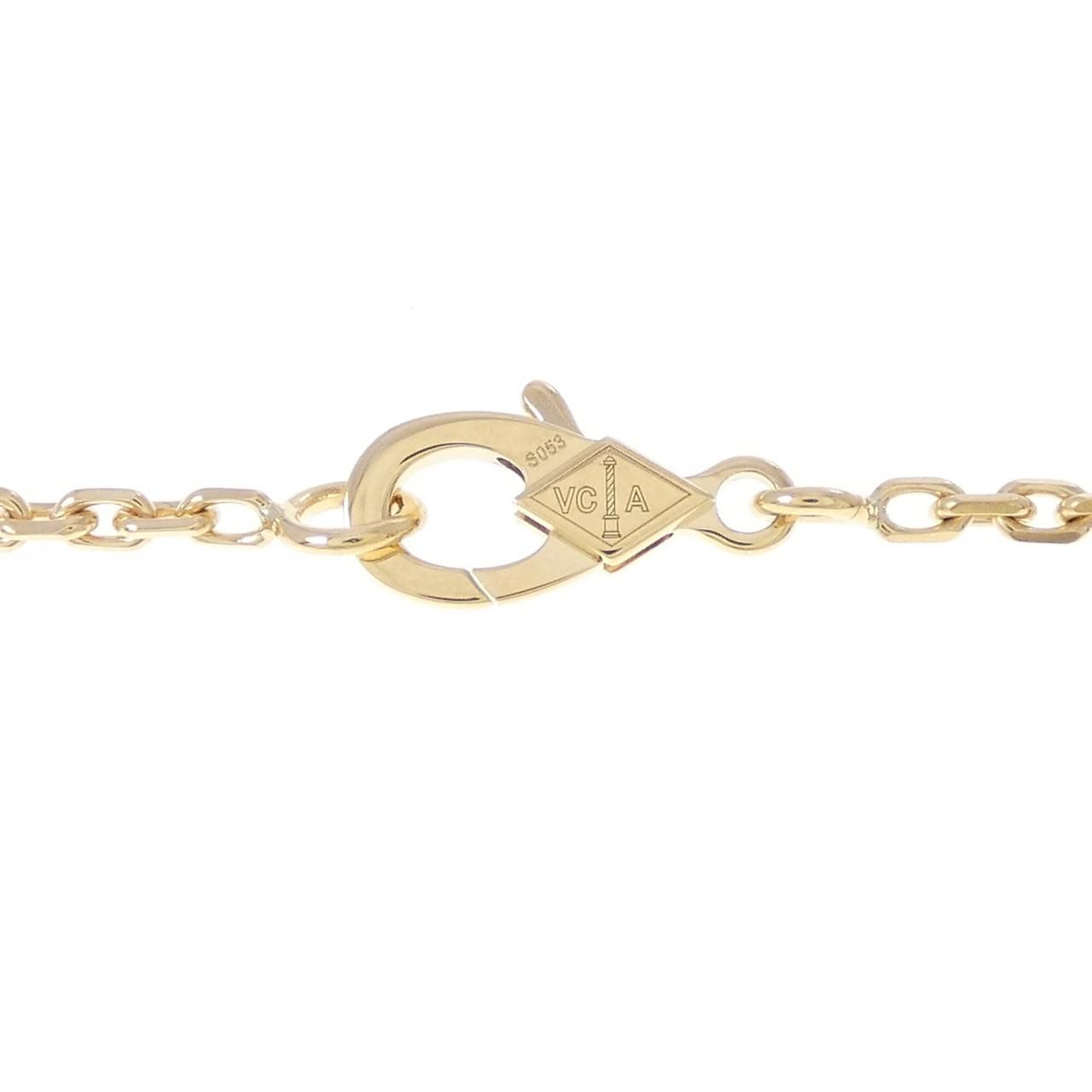 Van Cleef & Arpels Magic Alhambra Necklace — view 4