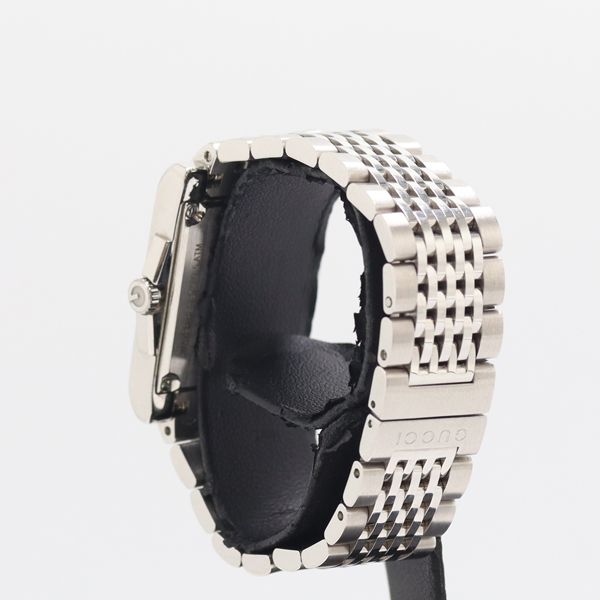 Gucci And Rectangle 138.5 Quartz Date Pink Dial Watch — view 3
