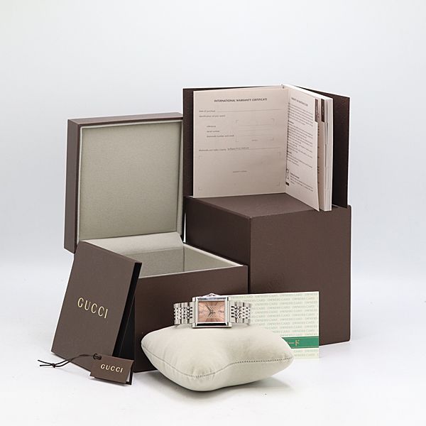 Gucci And Rectangle 138.5 Quartz Date Pink Dial Watch — view 5