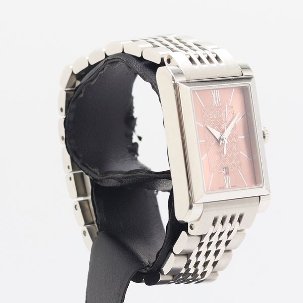 Gucci And Rectangle 138.5 Quartz Date Pink Dial Watch — view 2