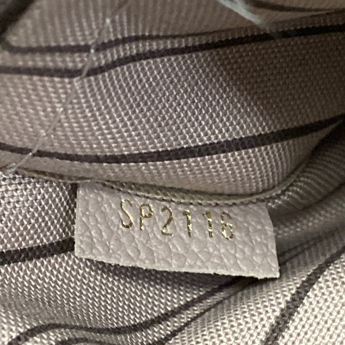 Louis Vuitton Handbag Monogram Empreinte Montaigne MM Galle Leather — view 9