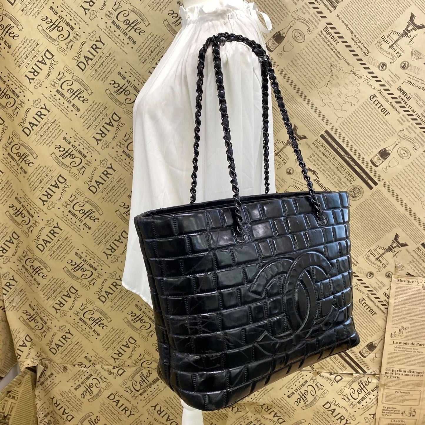 Chanel Tote Chocolate Bar Big CC Logo Chain Black Business Travel — view 3