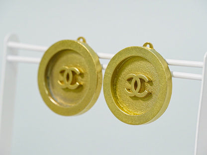 Chanel CC Logo Earrings Gold Plated — view 7